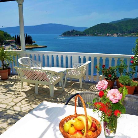 Apartments Okuka Тиват Екстериор снимка