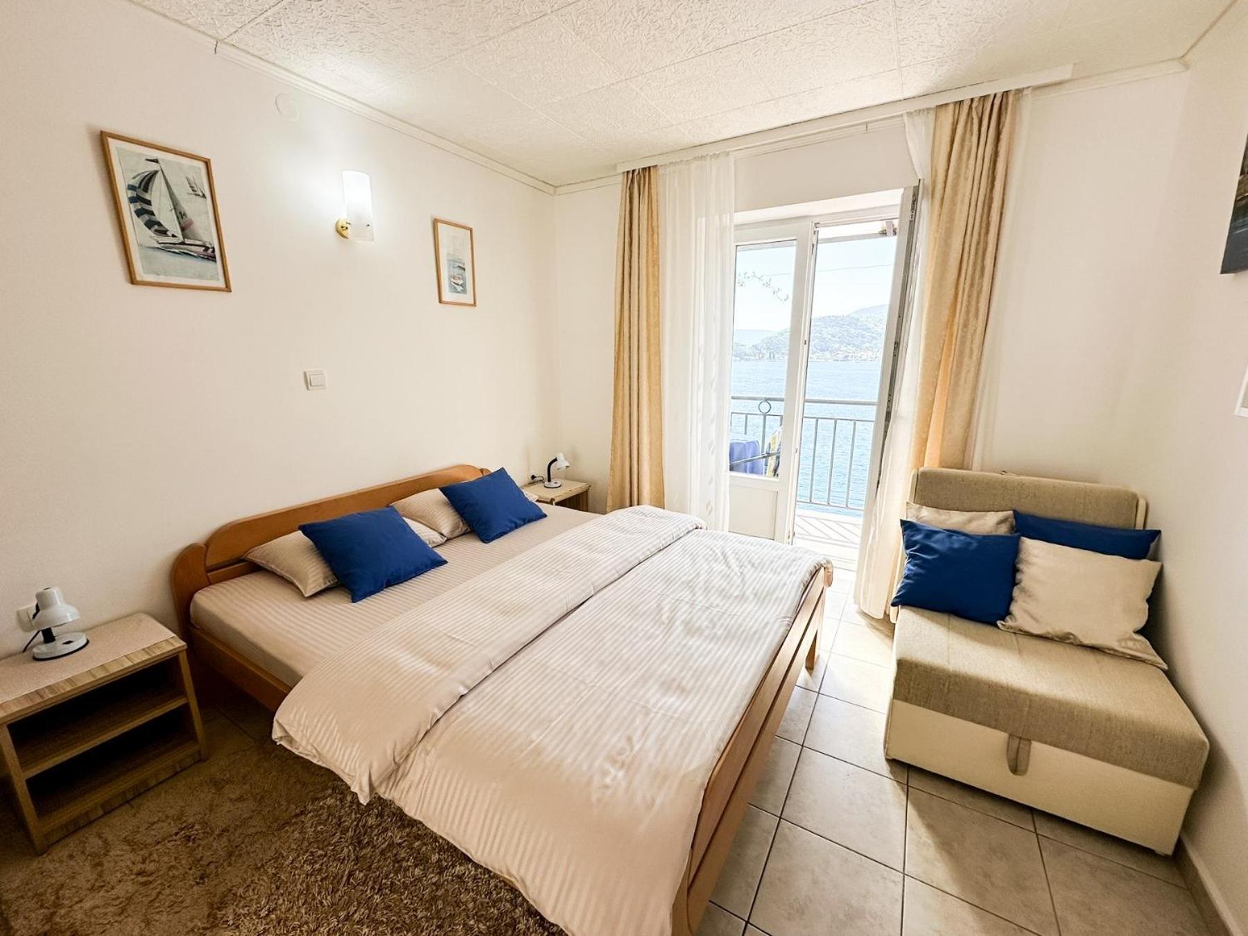 Apartments Okuka Тиват Екстериор снимка