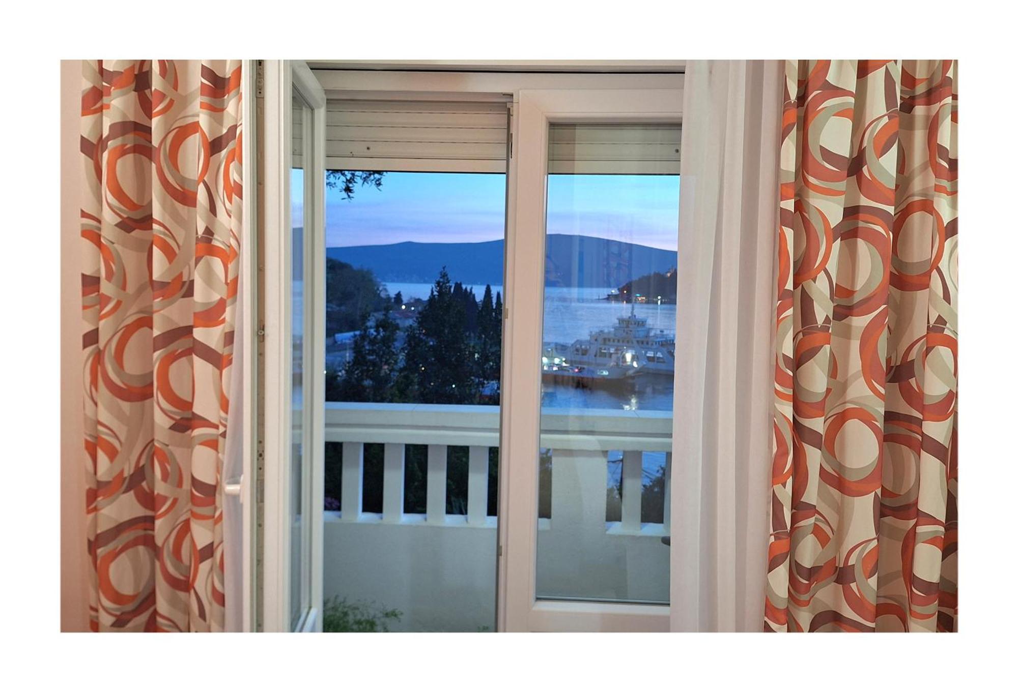 Apartments Okuka Тиват Екстериор снимка