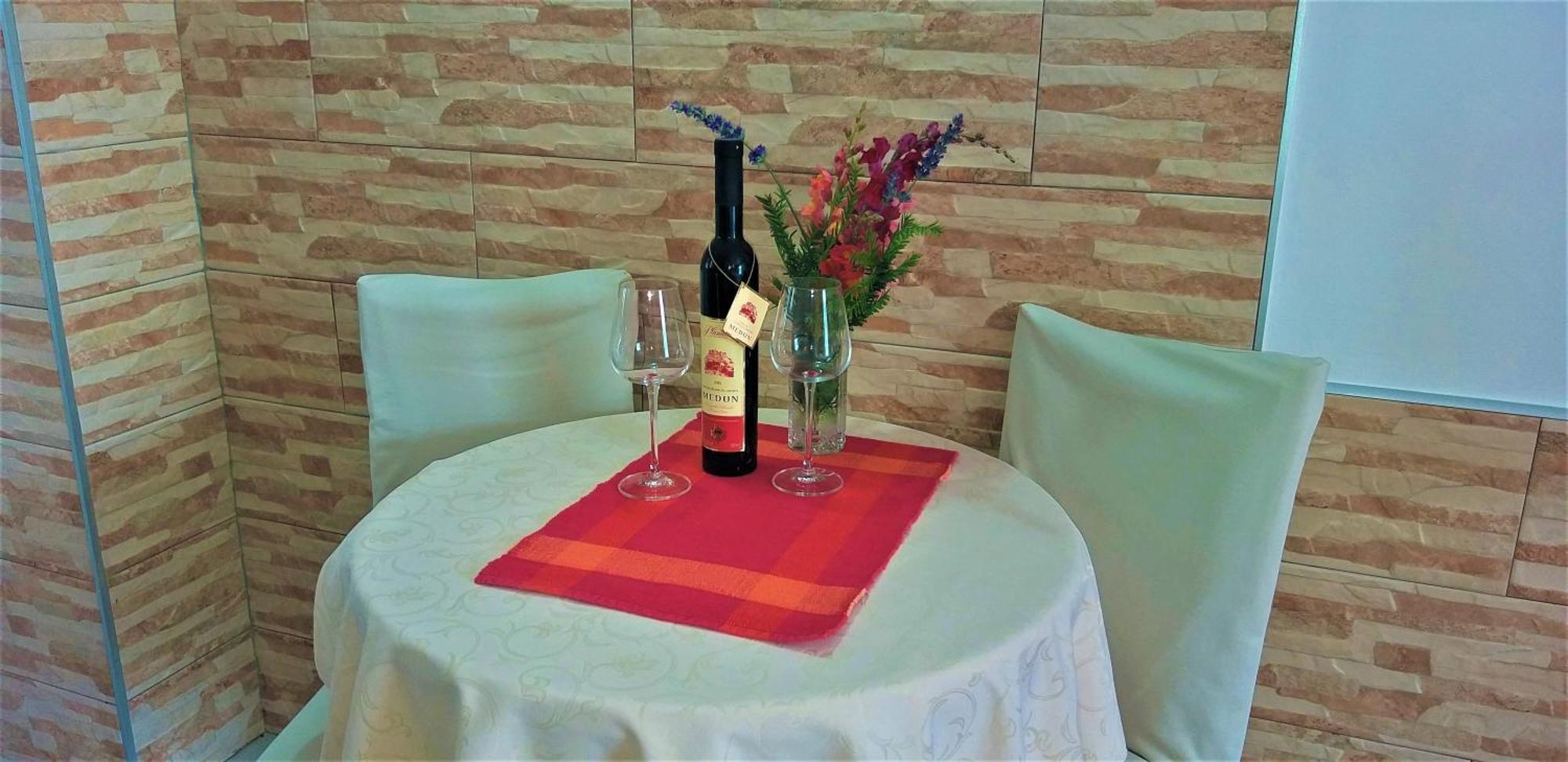 Apartments Okuka Тиват Екстериор снимка