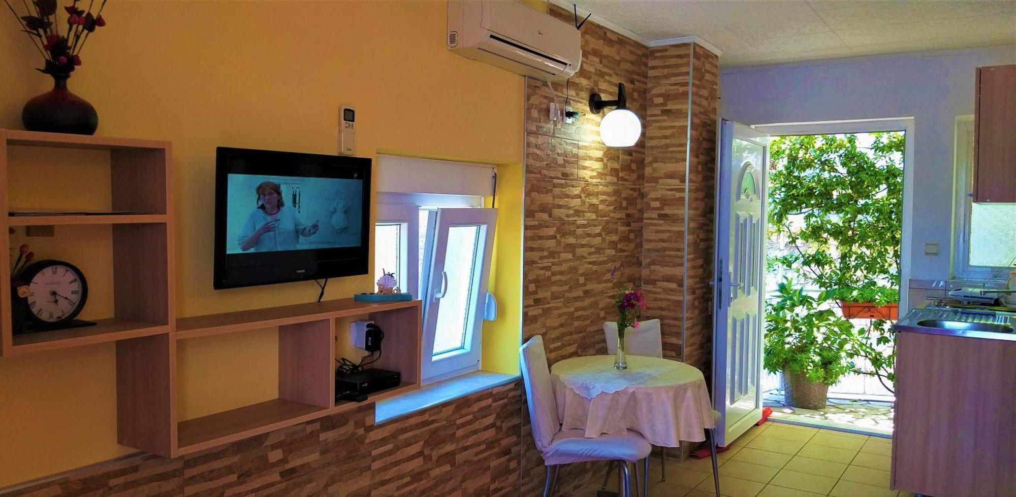 Apartments Okuka Тиват Стая снимка