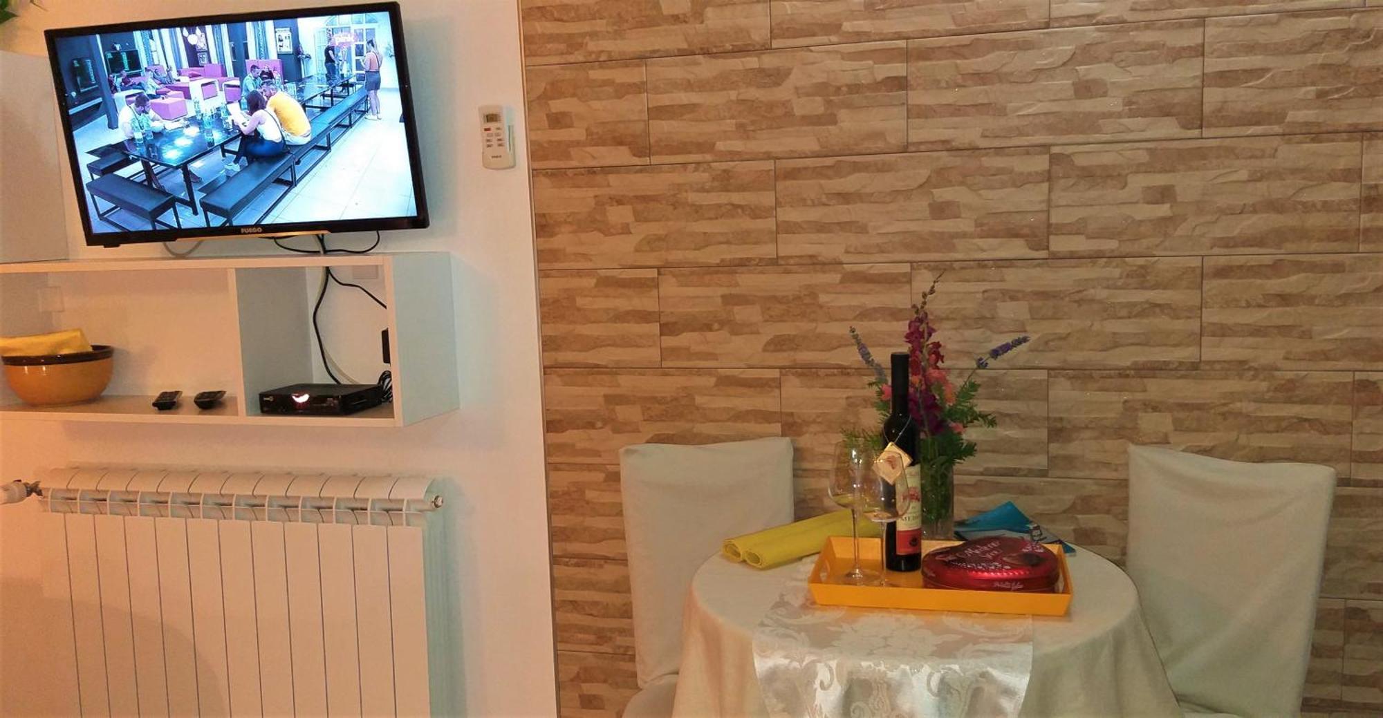 Apartments Okuka Тиват Екстериор снимка