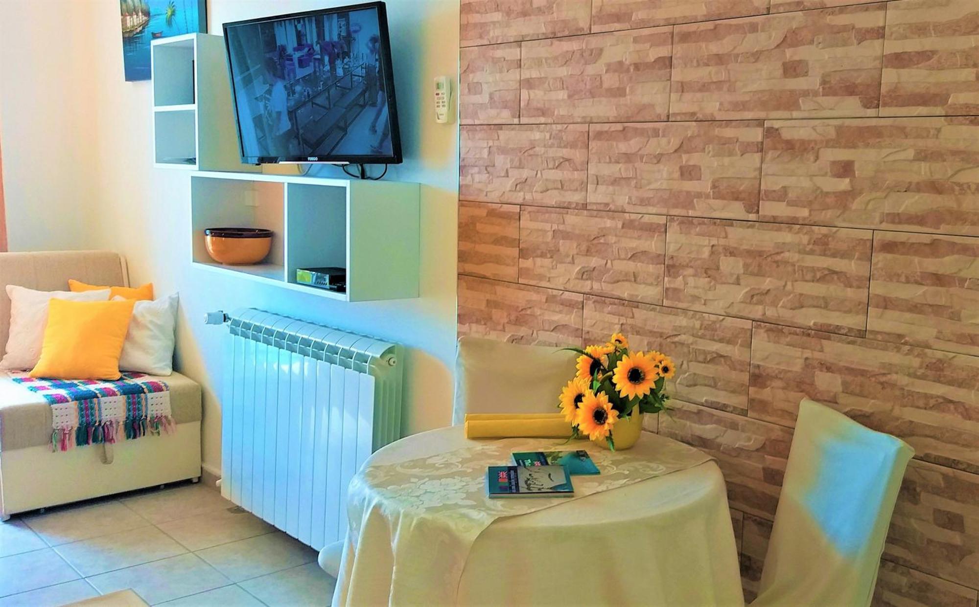 Apartments Okuka Тиват Стая снимка