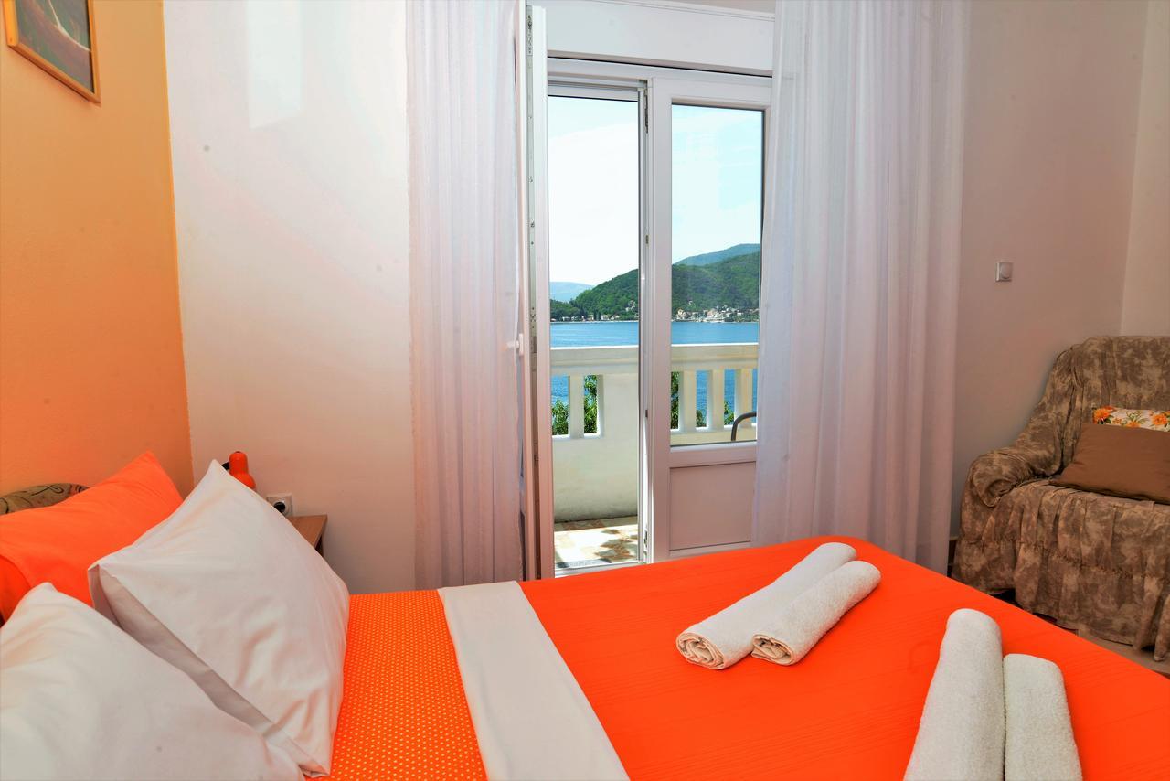 Apartments Okuka Тиват Екстериор снимка
