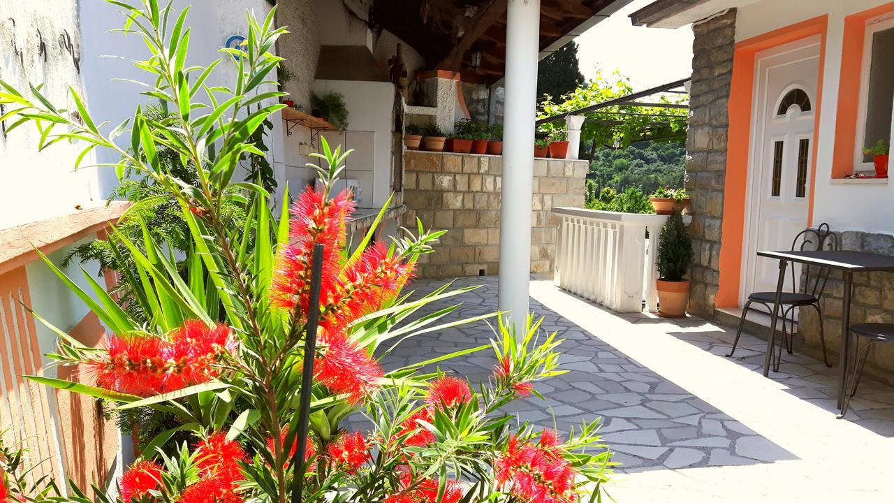 Apartments Okuka Тиват Екстериор снимка